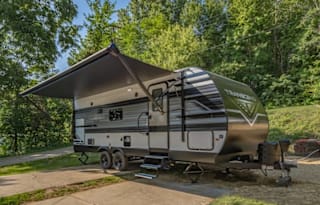 2023 Grand Design 235BH – Fully equipped!