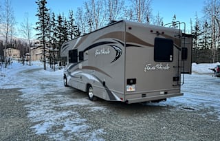 "Lucy" 2014 Thor Motor Coach Four Winds 26A