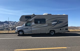 Easy to handle 24 ft Coachman Leprechaun