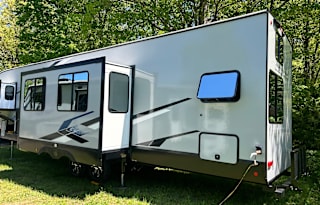 Mansion On Wheels!
