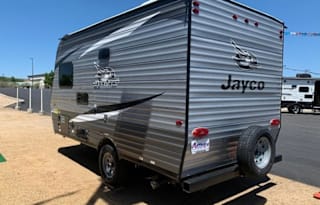 Couples and Small Family Relaxation Camper