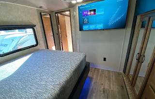 2012 Keystone Raptor 367