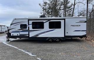 Meet "Lucy", 2022 Keystone Premier Ultralite