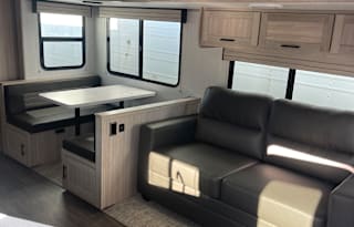 2023 Cruiser Shadow Cruiser 280QBS