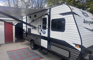 Jayco Jay Flight SLX: June Bloom