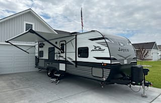 Top-Notch 2023 RV: Fully Stocked & Ready for You!