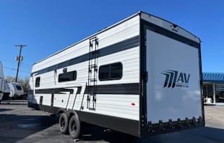 Cashman Well's Toy Hauler