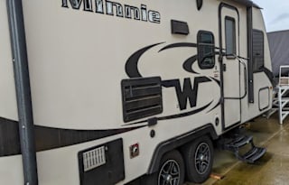 2018 Winnebago Micro Minnie 2106FBS