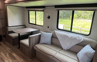 LIKE NEW 2021 Gulf Stream RV