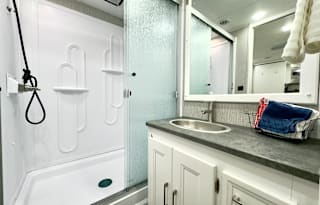 2022 Coachmen Mirada: Luxury Adventure Awaits!