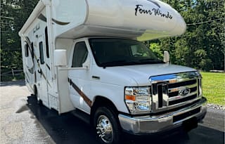 Easy To Drive- Newer 2018 Thor Motor Coach