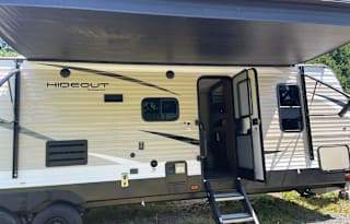 2019 Keystone Hideout 31