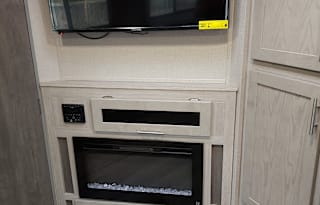Family fun in style! w/Bunks & Outdoor Kitchen