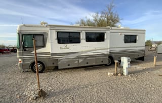 2000 Fleetwood RV Bounder