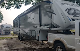 2021 Forest River RV Cherokee Arctic Wolf Suite 3880