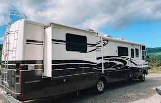 2000 Fleetwood Southwind Limited