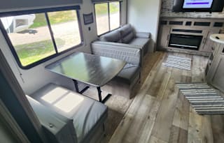 2021 Springdale 303BH Pet Friendly- Camper