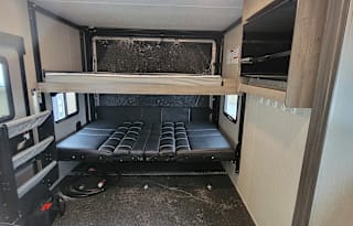 Work and play toyhauler