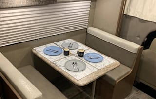 KeeJay's Wonderful Winnebago w/ dual slide-outs!