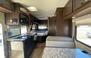 Family Rv 2020 Thor Motor Coach Four Winds 23U