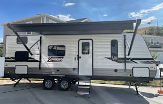 2022 Dutchmen RV Coleman Lantern LT Series 274BHWE