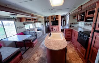 2014 Family Camper with Bunks!