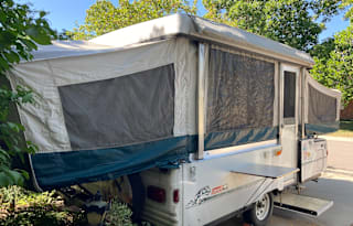 Pop-up camper