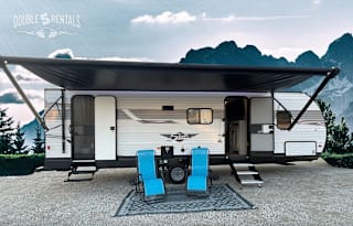 SHASTA Dual-Entry w/ Private Master, Bunks & 2 ACs