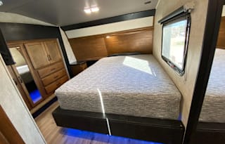 2012 Keystone Raptor 367