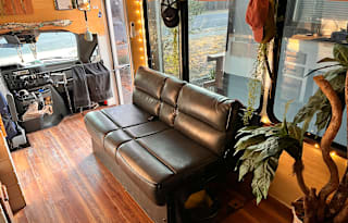 Escape in Nature in this Cozy Shuttle Conversion