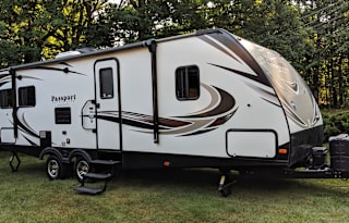 Lake Site Camping Passport 2520RL