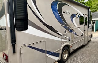 2016 Thor Motor Coach Axis 25.1