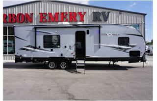 Newer 2021 Family Fun Toy Hauler