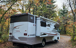 2013 Winnebago Vista 27N (Russ & Dona's Coach)