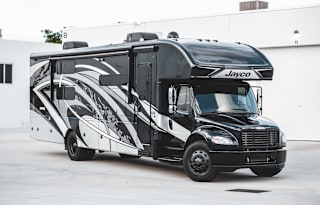 2022 Jayco Seneca 37L