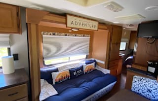 Komfort Trailblazer in the country