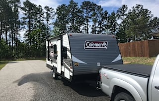 2018 Coleman Lantern 17FQ-Bunkhouse Camper!