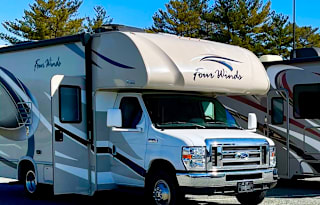 2018 Thor Motor Coach Four Winds 22B “Let’s Go!”