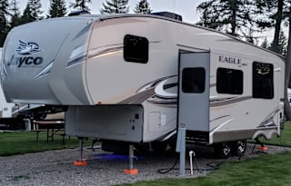 Bunk House 5th Wheel on the Go