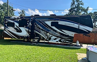 Redwood 5th wheel