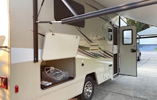 2016 Winnebago Minnie Winnie 22R