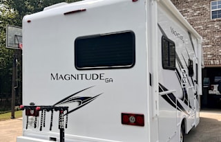 2022 Thor Motor Coach Magnitude GA22
