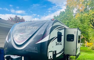 Stix & Stones RV Adventure **Couples Glamping**