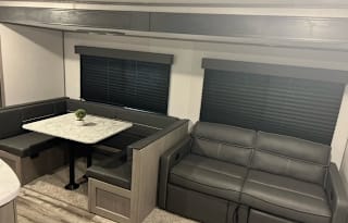 2022 Dutchmen RV Coleman Lantern Series 337BH