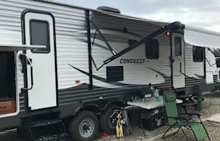 2016 Gulfstream Conquest—Fully stocked TT that sleeps 9!