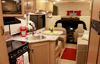 Elite Rv travels 2018 Chateau