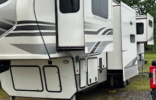 2022 Keystone RV Montana 3761FL
