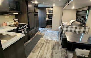 2 BATHROOMS 2 Bedrooms 2022 Condo on Wheels