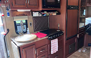 2015 Thor Motor Coach Axis 24.1