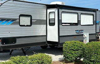 Central Florida Family Fun RV Rental